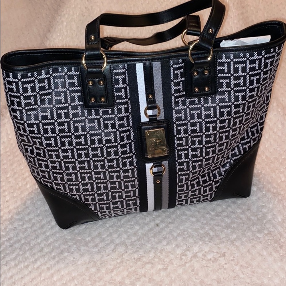 💋 Tommy Hilfiger Tote-NWT💋